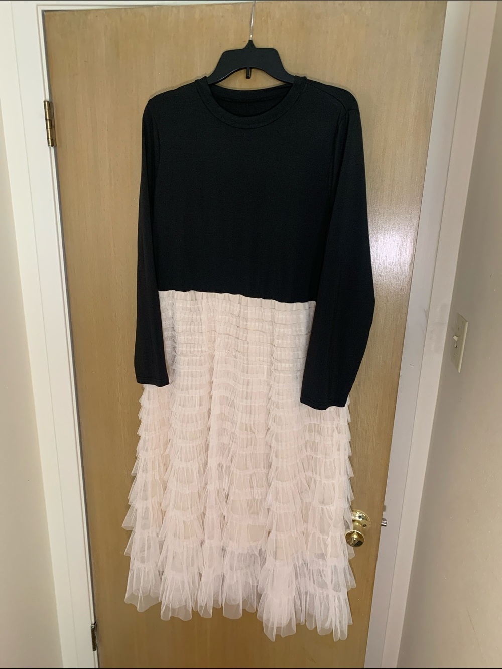 🖤STUNNING PLUS SIZE 3X Black Top with Cream Tiered Tulle Skirt Dress🖤